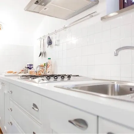 Udine Accommodation * Italy * Short Stays - Villa Elmagos *