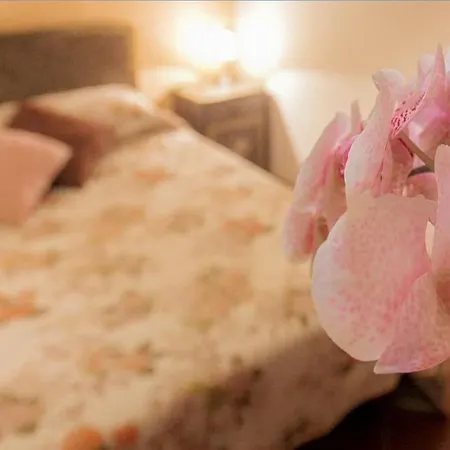 Udine Accommodation * Italy * Short Stays - Villa Elmagos *
